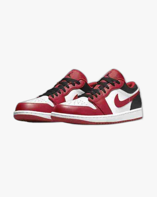 AIR JORDAN 1 LOW BULLS