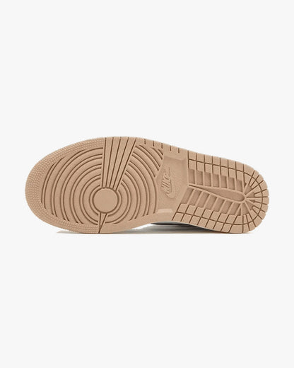Air Jordan 1 Retro High Latte