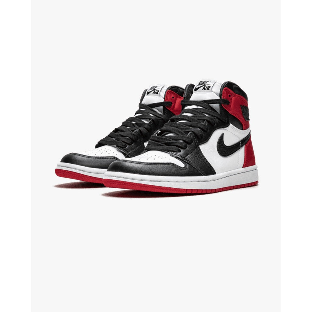 Jordan 1 Retro High Satin Black Toe - OneShoes (Foto 2)