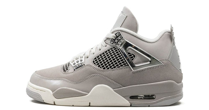 Air Jordan 4 Retro Frozen Moments – vedere laterală