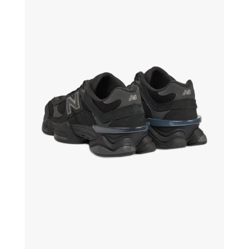 New Balance NB9060 Low Black U9060ZGE - OneShoes (Foto 3)