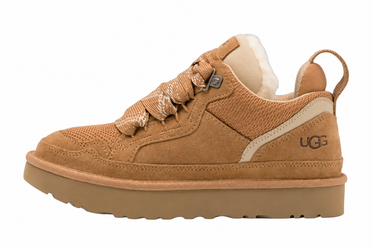 UGG Lowmel Chestunt — vedere laterală, fundal alb