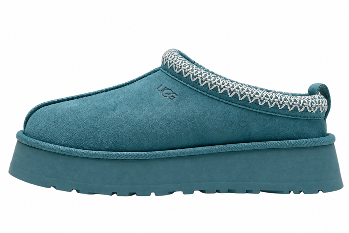 UGG Tazz Slipper Deep Ice — vedere laterală, fundal alb