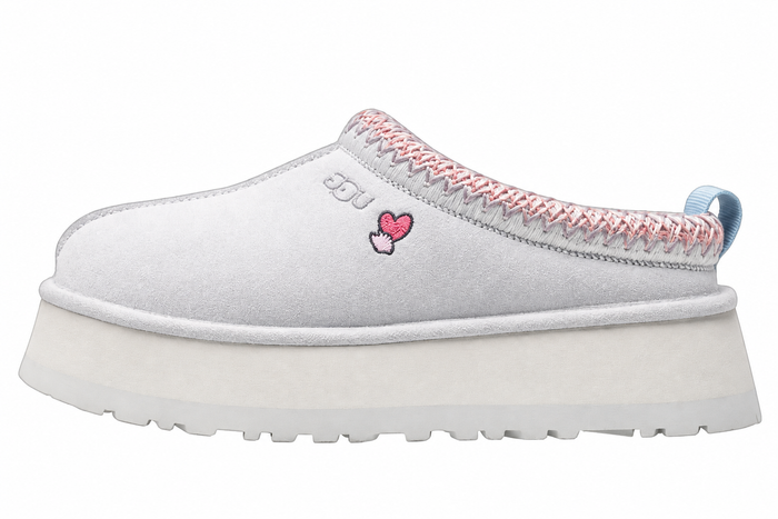 UGG Tazz Slipper Love 25 Baby Fog — vedere laterală, fundal alb