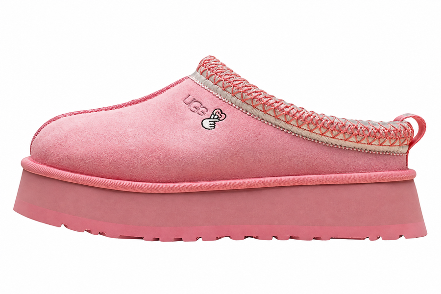 UGG Tazz Slipper Love 25 Tropical Pink — vedere laterală, fundal alb